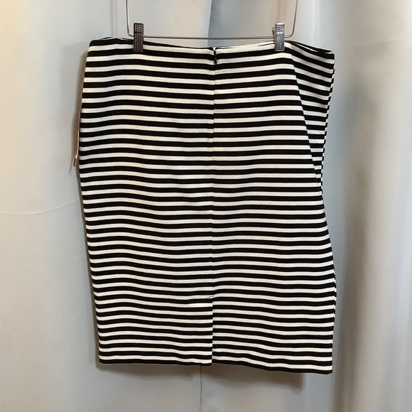 Merona Skirt Ladies Size 14 Stretch Zipper Stripes Cream Black - Picture 11 of 12